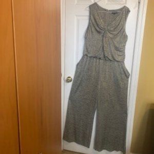 Women's Sexy Sophisticated Party Crew Neck Gold Jumpsuit - Size 16 - Pre-owned